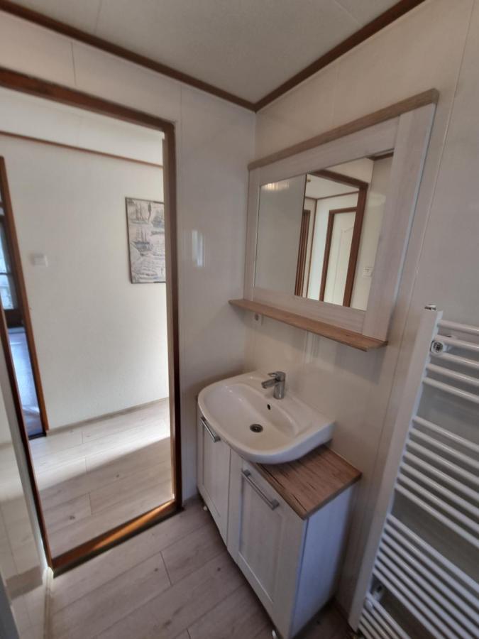 Ferienwohnung Direkt Am Strand In Маккум Экстерьер фото
